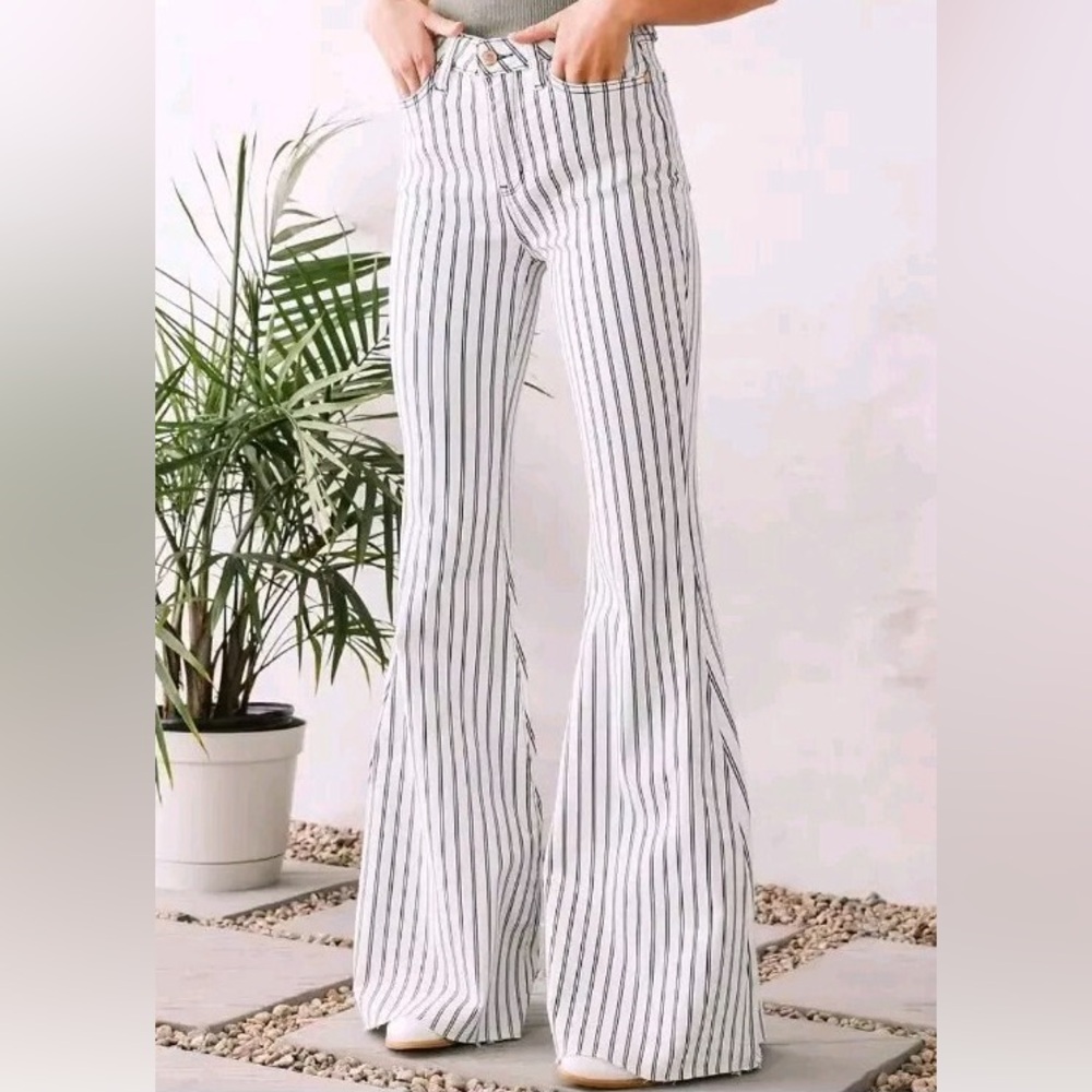 Judy Blue Super Flare Jeans – Striped